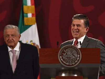 Gertz Manero, Lorenzo Córdova y Arturo Zaldívar entre los funcionarios que ganan más dinero que AMLO