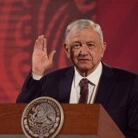AMLO celebra decisión de la Corte sobre consulta de juicio a expresidentes
