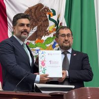 Entregan al congreso de la CDMX el primer informe de Brugada