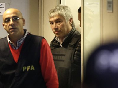 El trámite que pondrá en libertad a Lázaro Báez se demoraría hasta el lunes