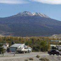 Dos de los tres culpables por atacar a una menor cumplen condena en una comisaría de Buta Ranquil