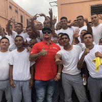 Andy Ruiz Jr. convive con reos del Topo Chico y revive su experiencia en la cárcel