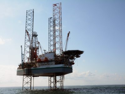 PEMEX Exploración ahorra mejorando contratos