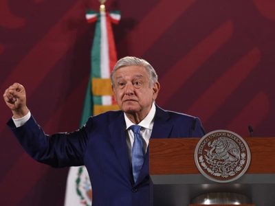 AMLO señala que quien participe en marcha del INE avala que estaba bien el régimen de corrupción
