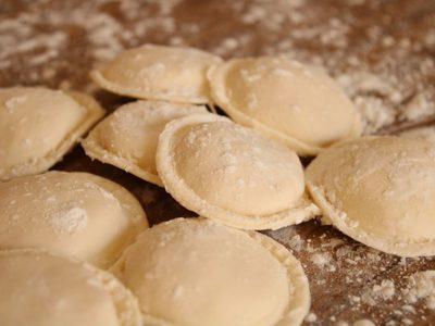 Sorrentinos de jamón y queso: más ricos y baratos que los comprados, salvá tu almuerzo con esta increíble receta