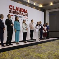Sheinbaum escucha peticiones de gobernadores del centro del país