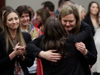 Gobierno de EU pagará casi 139 millones por fallas del FBI en caso de Larry Nassar