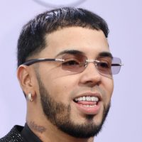 ¡Ya no sabe qué hacer! Anuel AA hizo un divertido pedido a sus seguidores