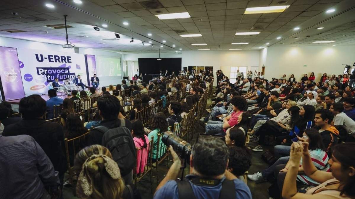 Jorge Álvarez Máynez en la Universidad Regiomontana