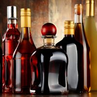 No tires las botellas de licores: mirá cómo convertirlas en los candelabros más espectaculares