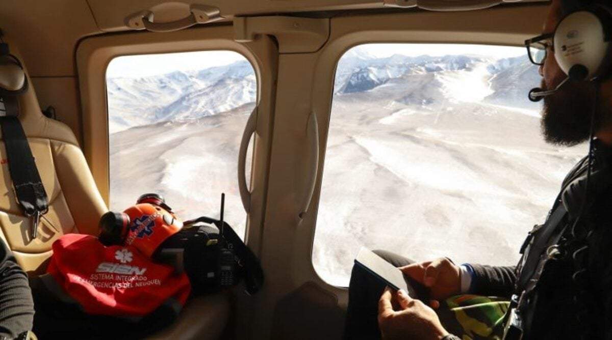 Se suma el helicóptero ante las malas condiciones climáticas. Fuente(www.neuqueninforma.gob.ar)