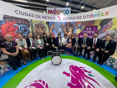 Brugada sigue en Azerbaiyán y presume el modelo de Utopías en el Foro Urbano Mundial