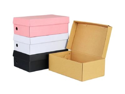 No tires las cajas de zapatos y transfórmalas en este original bolso trendy