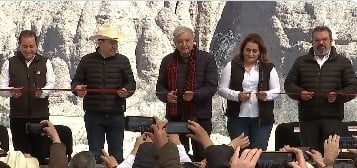 AMLO inaugura la carretera Agua Prieta- Bavispe; beneficiará a más de 80 mil habitantes