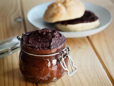 Prepará en menos de un minuto crema de cacao sin azúcar, ideal para cuando tenés un antojo de madrugada