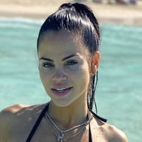 ¡Cuidado con el zoom! Natti Natasha te pone a volar con su último bikinazo... ¡bien cavado!