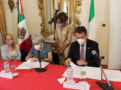 México alcanza un acuerdo para ayudar a migrantes víctimas de violencia de género en Italia