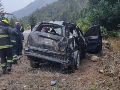 Una turista sufrió un fuerte vuelco sobre la ruta nacional 40 en Villa la Angostura