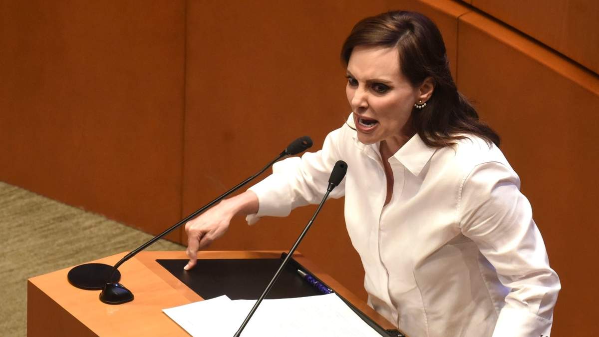 La senadora Lilly Téllez