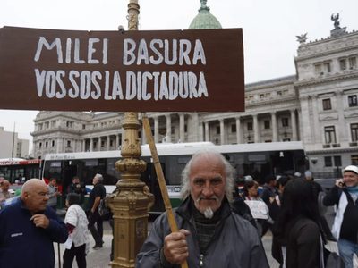 Tensión en una nueva marcha de los jubilados