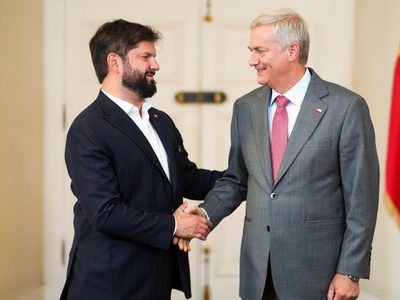 Boric y el ultraderechista Kast se reúnen para afinar los detalles de la transición en Chile