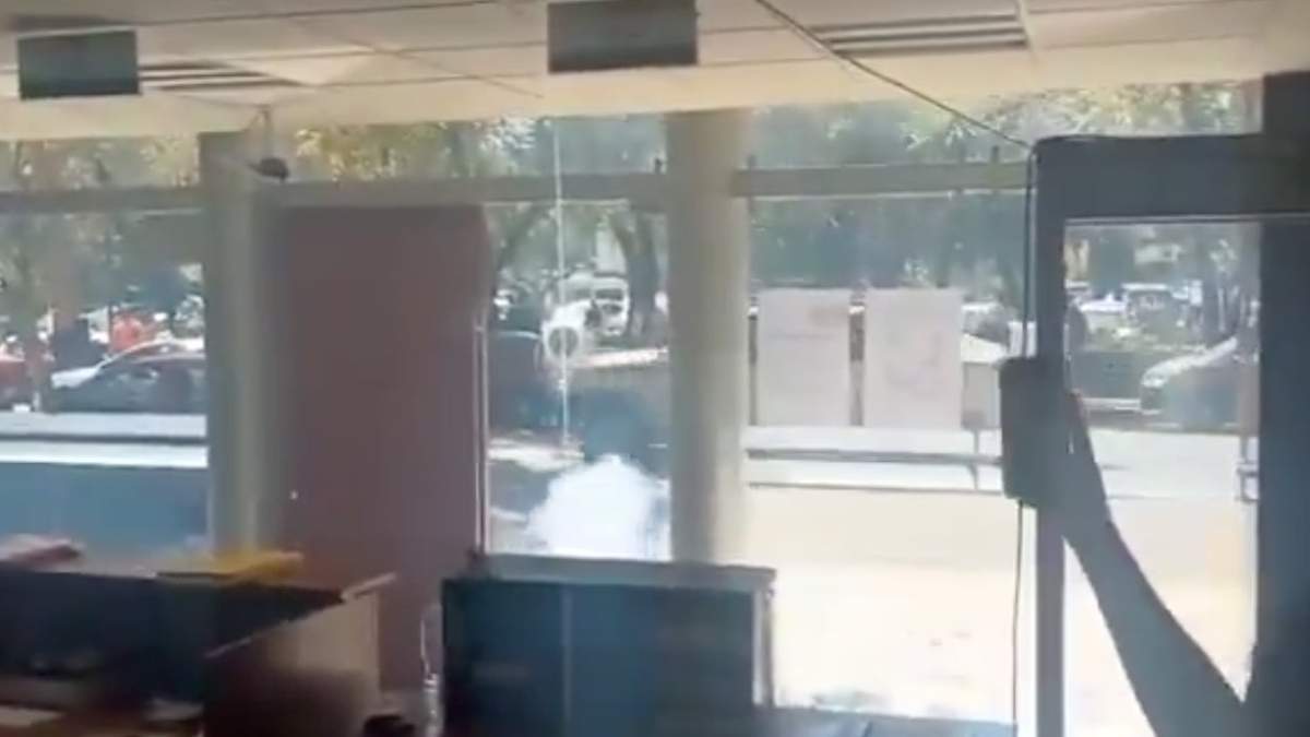 Momento en que estalla un petardo