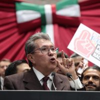 Monreal informa que este jueves los legisladores morenistas tendrán una reunión con Sheinbaum