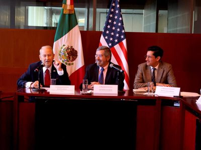 Juan Ramón de la Fuente se reunió con la comisión bipartidista de congresistas estadunidenses