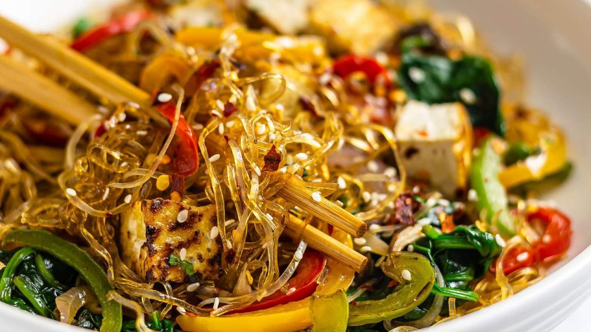 Japchae. Fuente: (Instagram)
