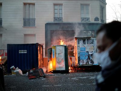 Caos en Francia: manifestantes se enfrentan a las fuerzas de seguridad en las calles de París