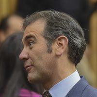 INE acusa "deslealtad" de autoridades de Morena por promover consulta de revocación de mandato