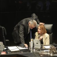 Iniciativa para la jornada laboral de 40 horas llega al Senado; proponen aplicarla en forma gradual