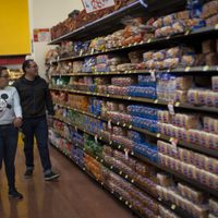 Expertos celebran veto de personajes en empaques de alimentos y urgen a regular publicidad