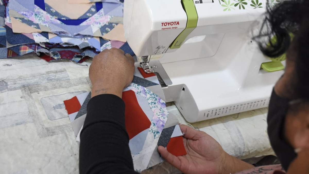 Costureras solidarias en Neuquén. Fuente: (Twitter)