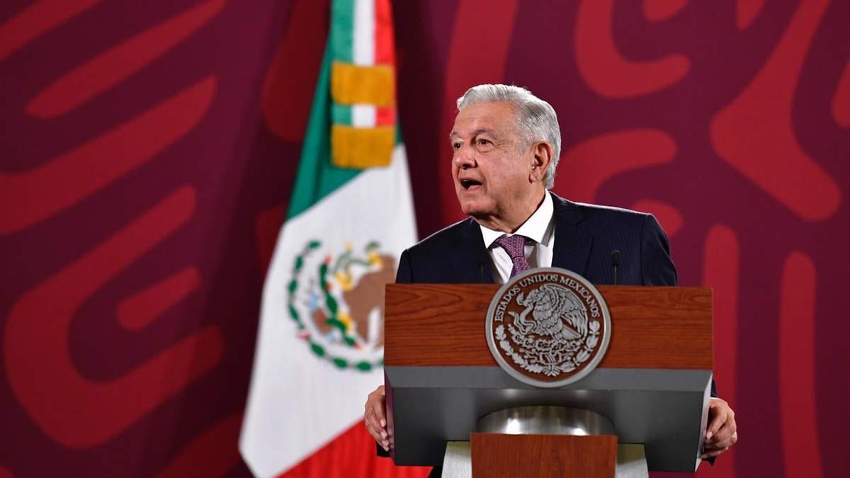 El presidente durante la conferencia matutina en Palacio Nacional
