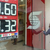 El peso recupera terreno frente al dólar; se vende en 21 pesos