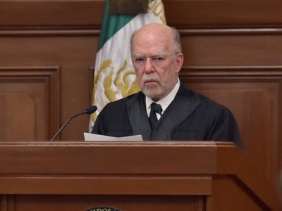 Renuncia a la Corte el ministro Juan Luis González Alcántara Carrancá