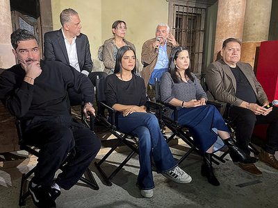 Luis Estrada debuta en series con “Las muertas”, de Ibargüengoitia