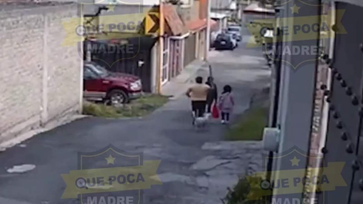La primera agresión contra la mujer que iba acompañada por una niña