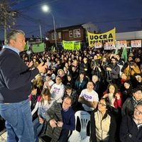 Figueroa en Plottier: respaldó la candidatura de Bertolini e inauguró la sede de Comunidad