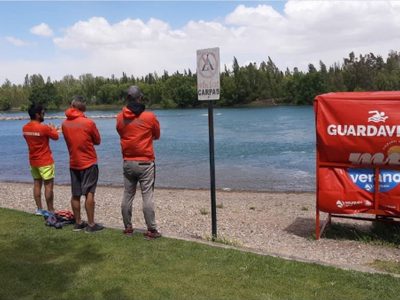 Guardavidas de Neuquén recomiendan utilizar balnearios habilitados y piden más personal