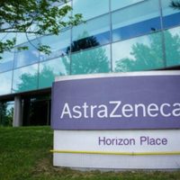 AstraZeneca cae casi 1% en Bolsa tras pausar el ensayo de su vacuna contra el covid-19