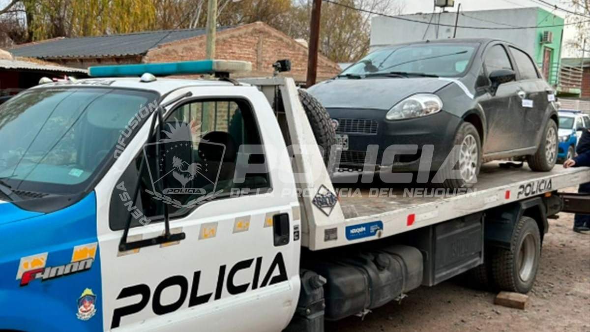 El vehículo presuntamente usado durante un caso de amenazas fue secuestrado. Fuente (Policía de Neuquén)