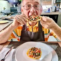 El abuelo cocinero youtuber sigue sumando seguidores