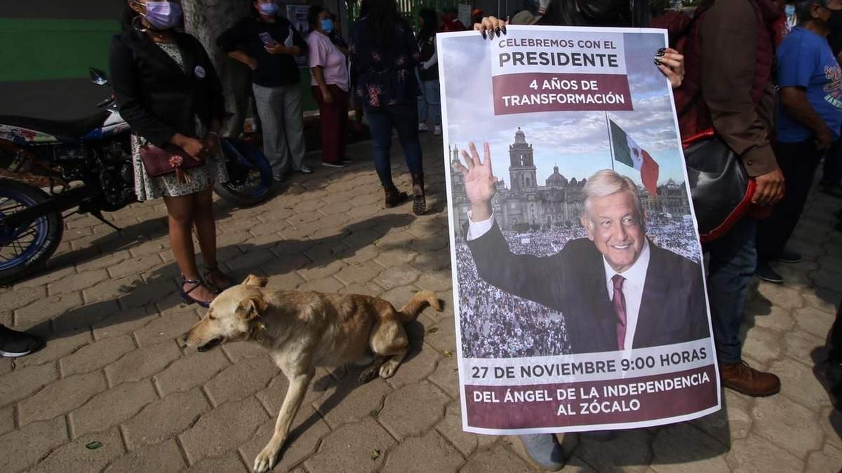 Uno de los carteles que promueven la marcha del domingo