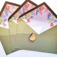 Juntá todas las bolsas de papel vacías y transformalas en estos preciosos sobres, ideales para regalar