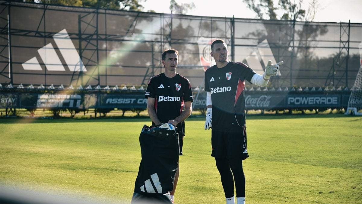 Después de Barovero, el arco de River fue exclusividad de Armani. Se llevan sólo 2 años