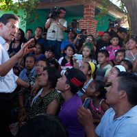 Peña pide a medios ser menos críticos y mejor 'sembrar solidaridad” hacia los damnificados