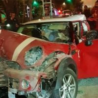Un Mini Cooper se impacta contra inmueble en Eje Central; hay dos muertos y dos heridos