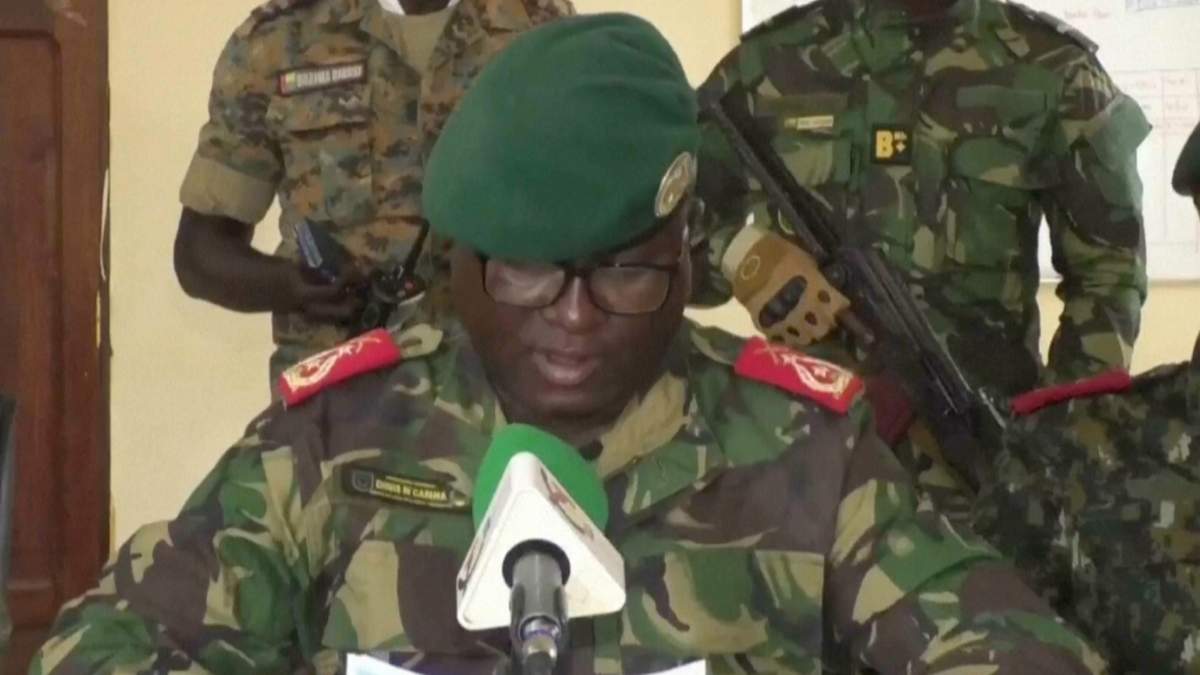 Dinis N'Tchama, portavoz militar de Guinea Bisáu, en la capital Bisáu, el 26 de noviembre del 2025